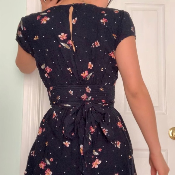 Double-lined navy floral romper with pockets - Picture 3 of 4